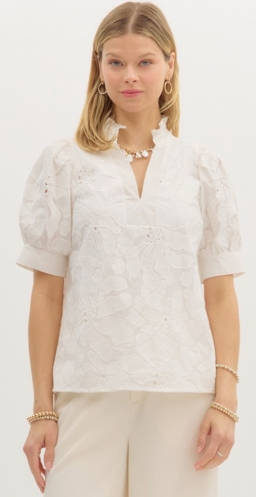 Floral Embroidered Short Puff Sleeve Pullover Top- White
