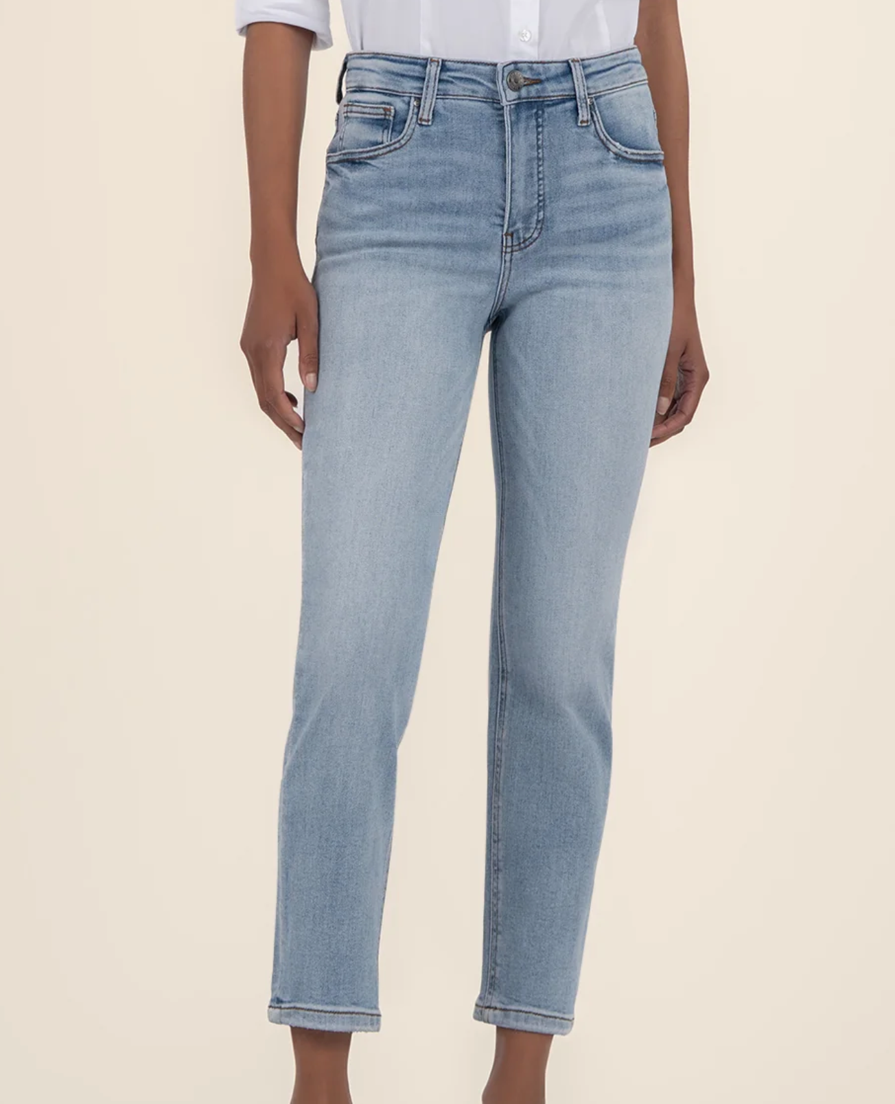 Rachael High Rise Mom Jean - Lt Base Wash
