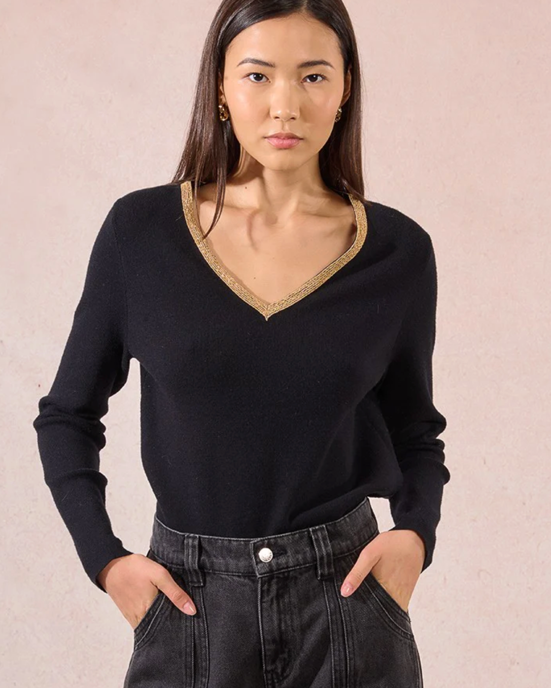 Top Col V Victoria Harbour Noir Avec Perles Dorées - Taille L/PL - Occasion Excellent état