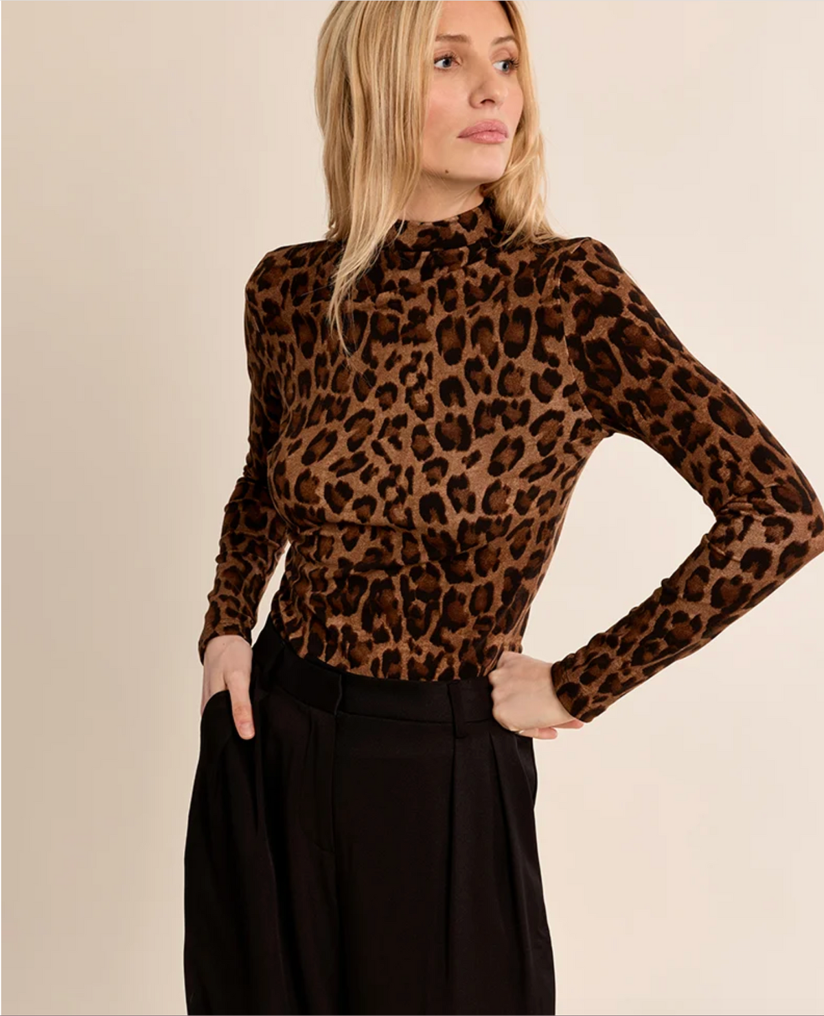 Leopard Stand Up Top