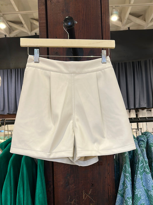 Vegan Leather Pleated Shorts - White