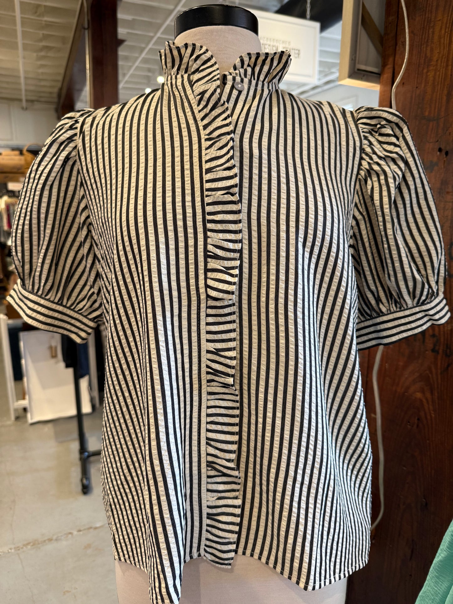 Stripe Pattern Short Puff Sleeve - Black