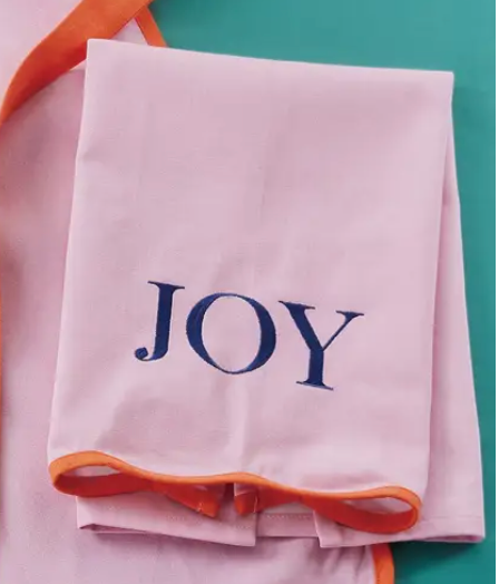 Joy Scalloped Kitchen Towel