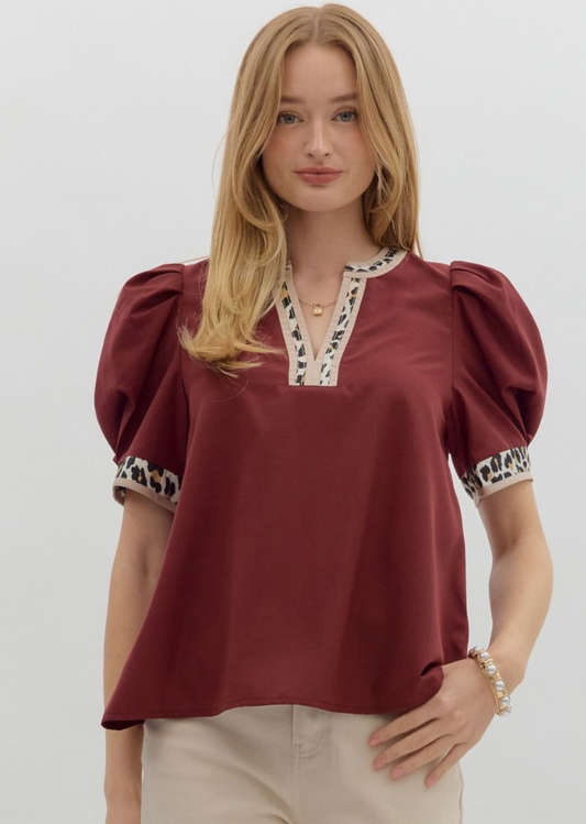 Leopard Accent V-Neck top in Merlot