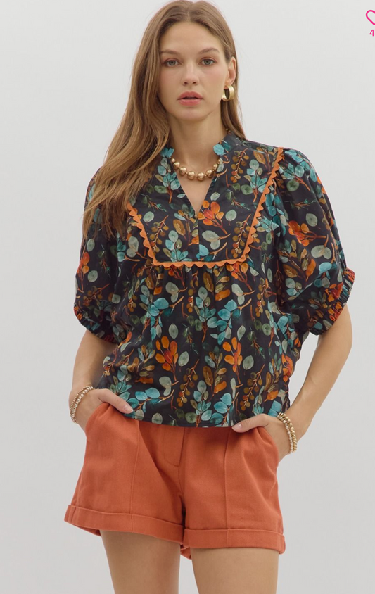 Botanical print V-neck Top in Black