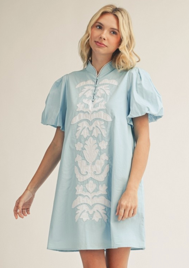 Baroque Floral Applique Detail Solid Shift Dress- Aqua