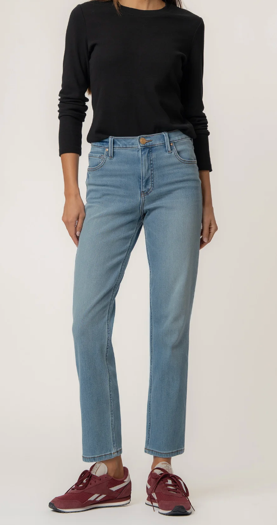 Blair High Rise Straight Leg in Certify Wash