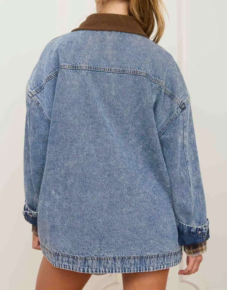 Contrast Collar Latch Hook Denim Jacket